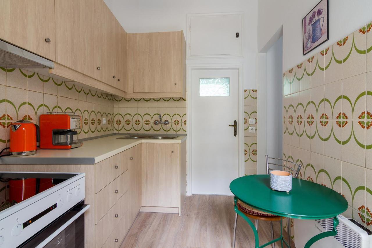Nice Studio In Pagkrati Athena Bagian luar foto